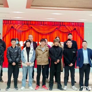 享受競技，盡顯青春風(fēng)采！邊鋒集團(tuán)開展趣味運動會活動